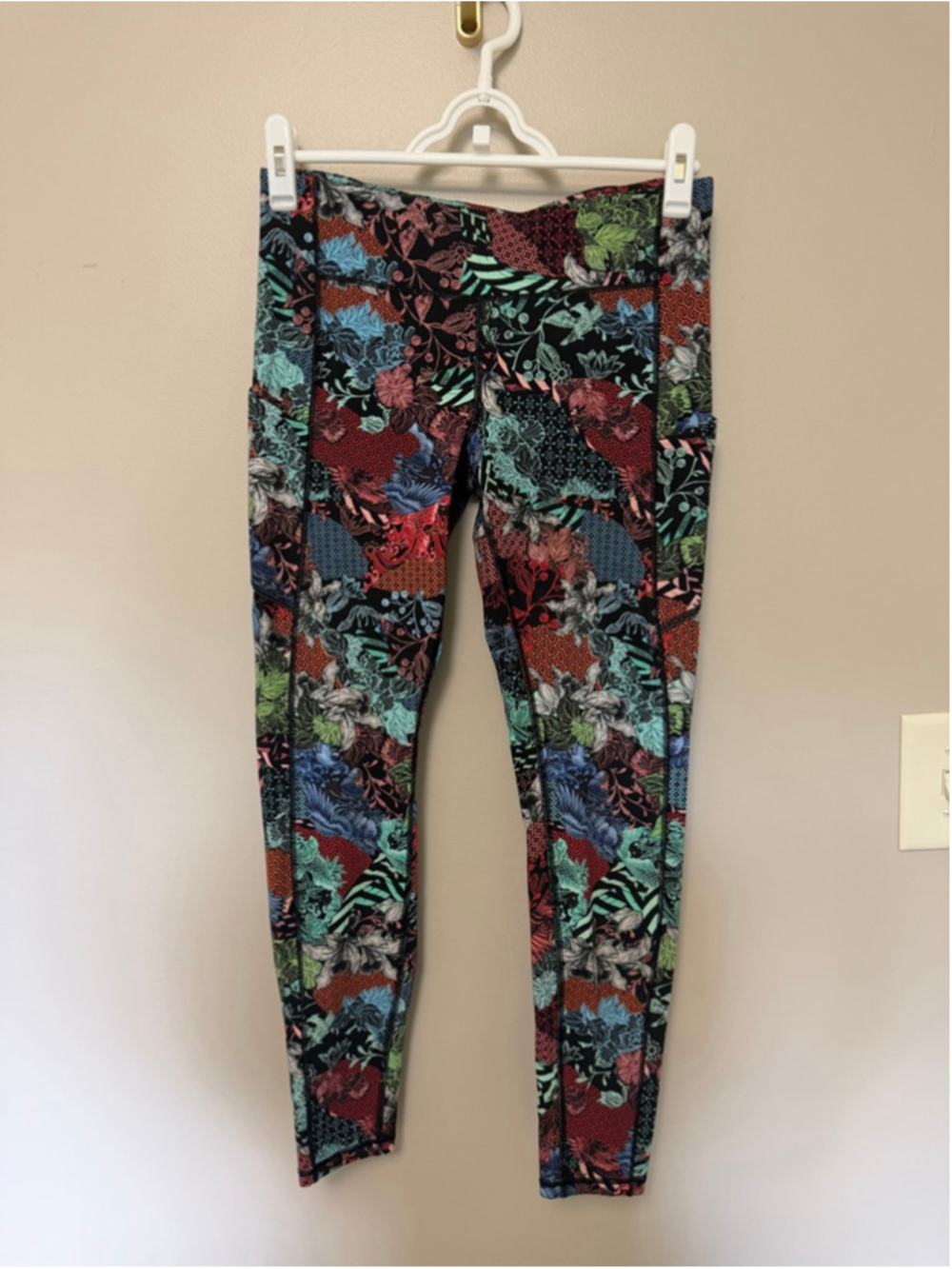 Lululemon Speed Up Leggings - Picture 5 of 8
